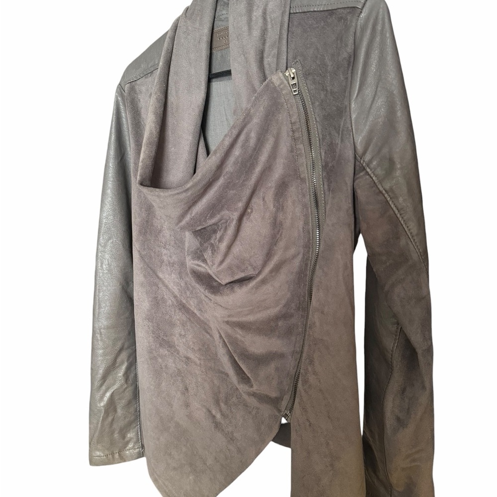Blank NYC women’s Gray faux Suede/leather Jacket, zip, draped neck, S